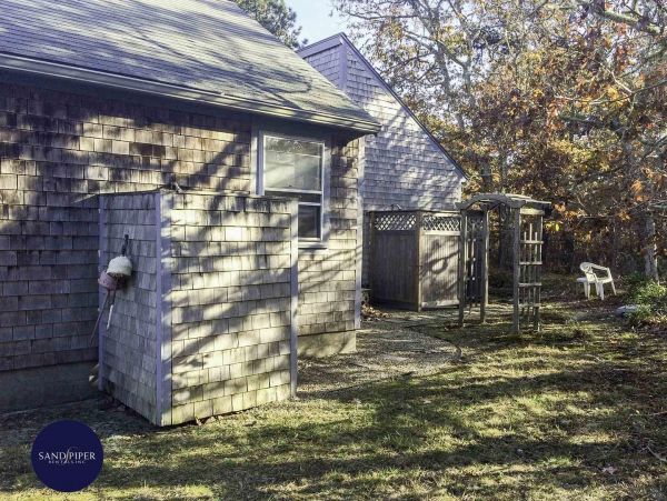 Cape Cod Home 994912