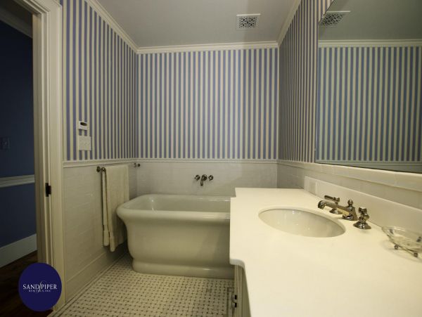 Cape Cod Home 994913