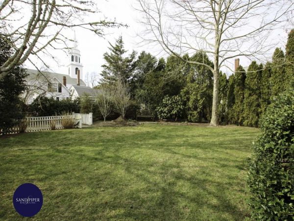 Cape Cod Home 994913