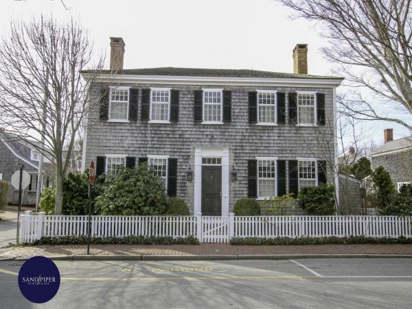 Cape Cod Home 994913