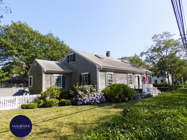 Cape Cod Home 994914