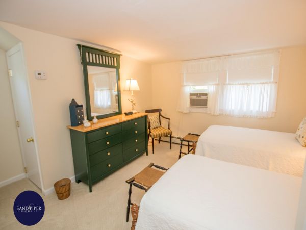 Cape Cod Home 994914