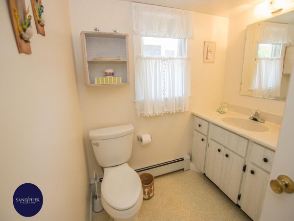 Cape Cod Home 994914