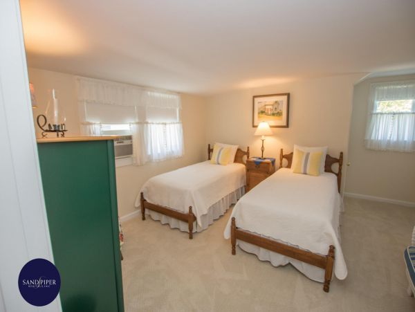 Cape Cod Home 994914