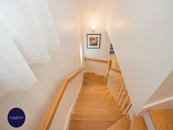 Cape Cod Home 994914
