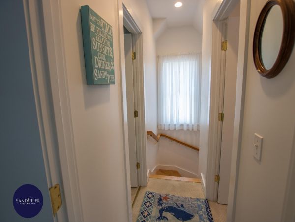 Cape Cod Home 994914