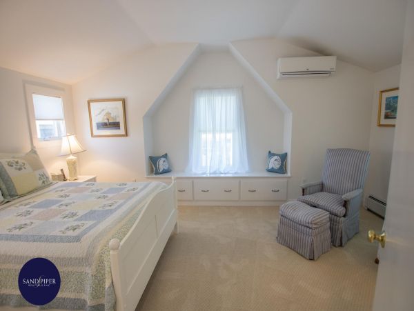 Cape Cod Home 994914