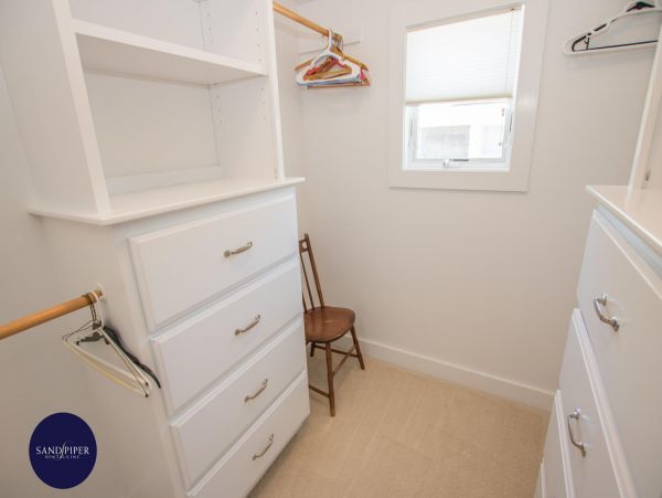 Cape Cod Home 994914