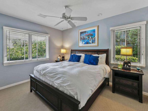 Lido Key 3 Bedroom Canal View Vacation Home Walk To Beach