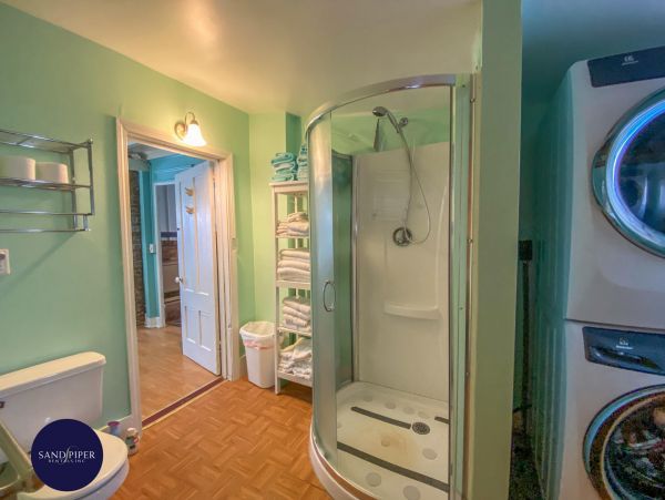 Cape Cod Home 994916