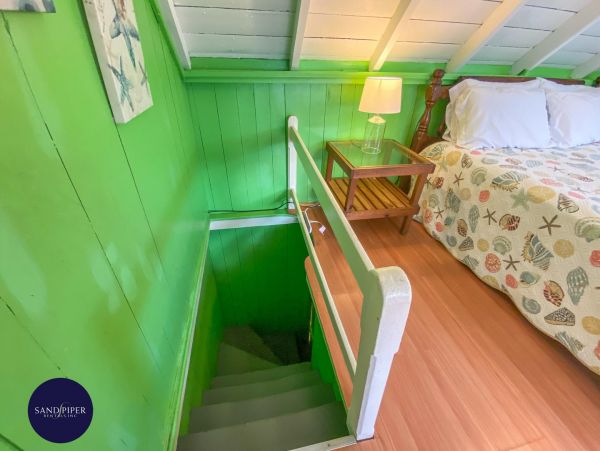Cape Cod Home 994916