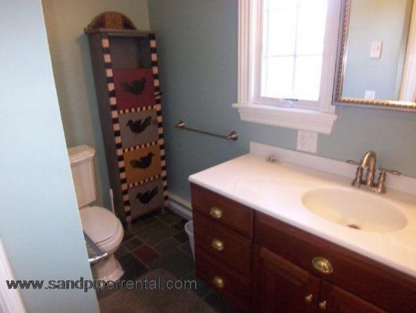 Cape Cod Home 994917