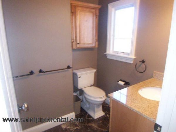 Cape Cod Home 994917