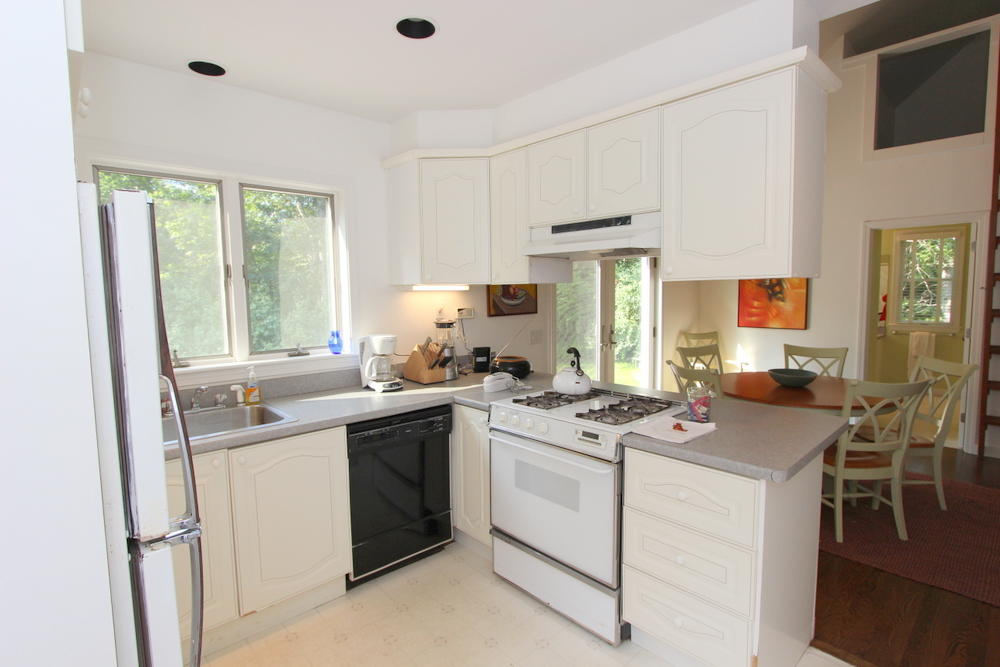 Cape Cod Home 994918