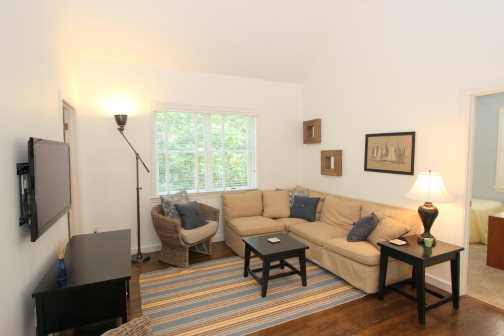 Cape Cod Home 994918