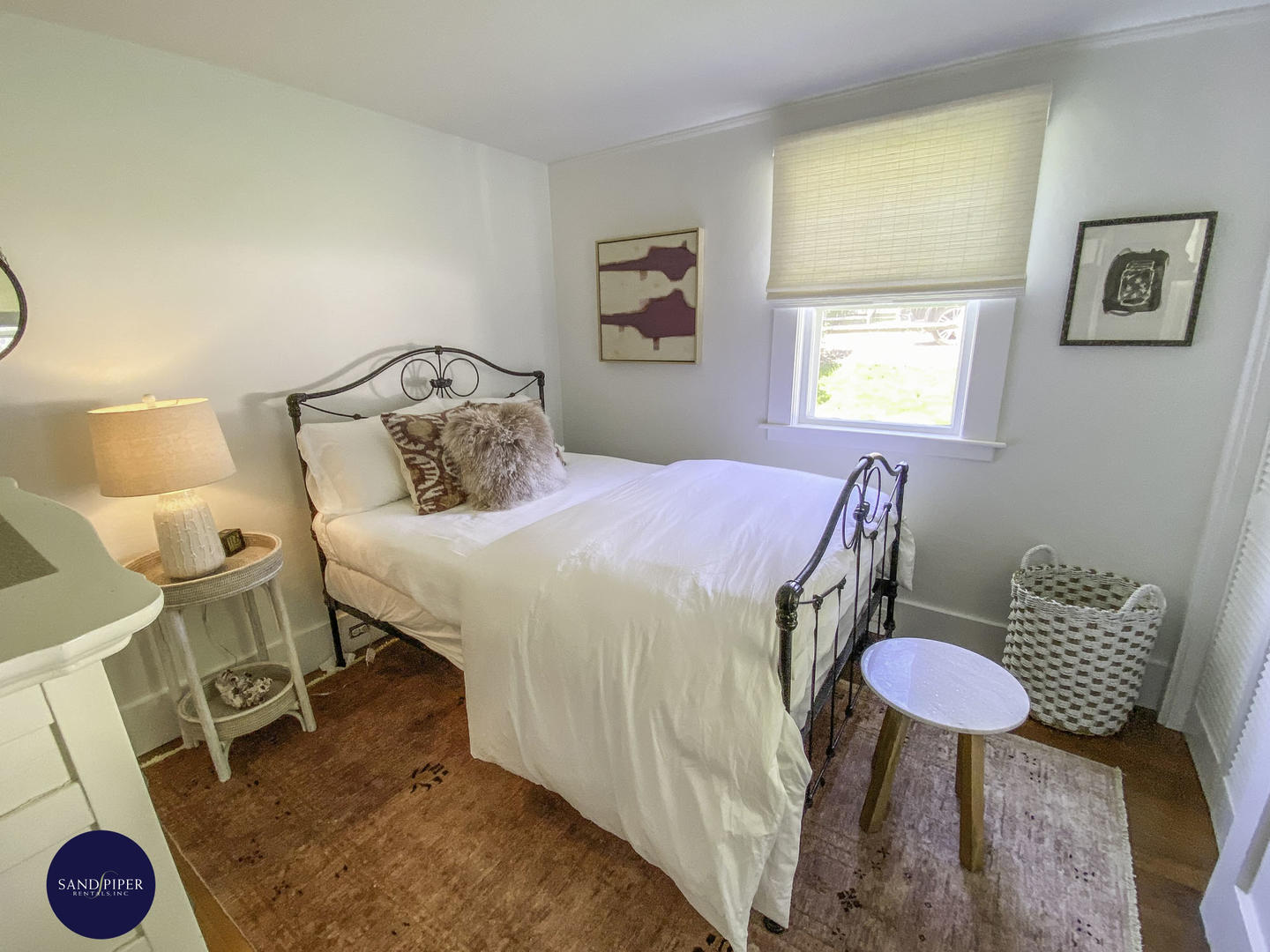 Cape Cod Home 994919