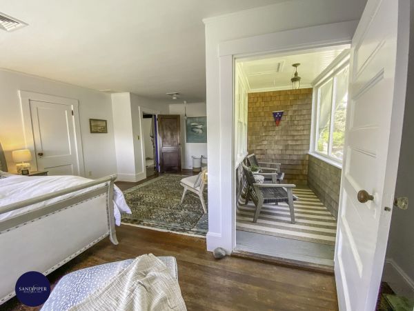 Cape Cod Home 994919