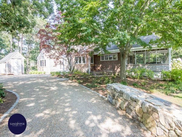 Cape Cod Home 994920