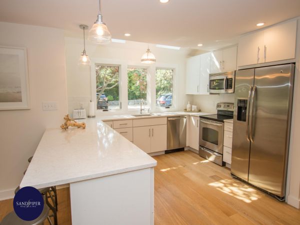 Cape Cod Home 994920