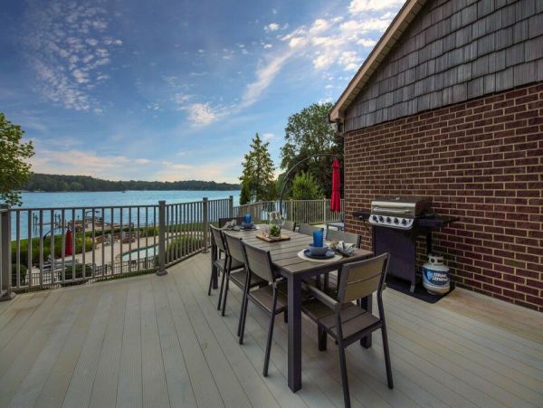 Lake Front North Carolina Vacation Pool Home 14 Guests