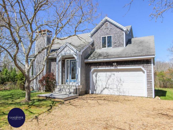 Cape Cod Home 994922