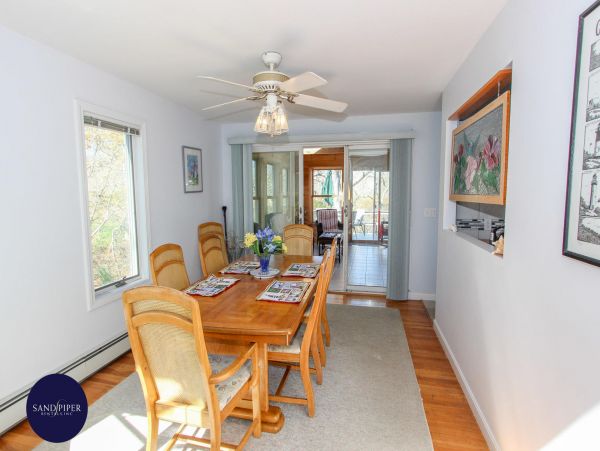 Cape Cod Home 994922