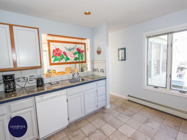 Cape Cod Home 994922