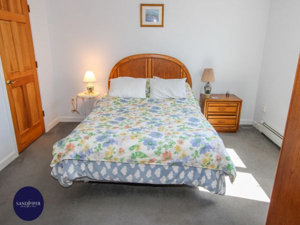 Cape Cod Home 994922