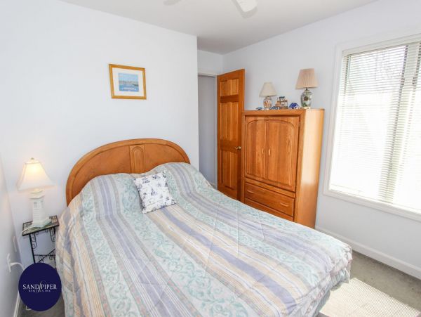 Cape Cod Home 994922