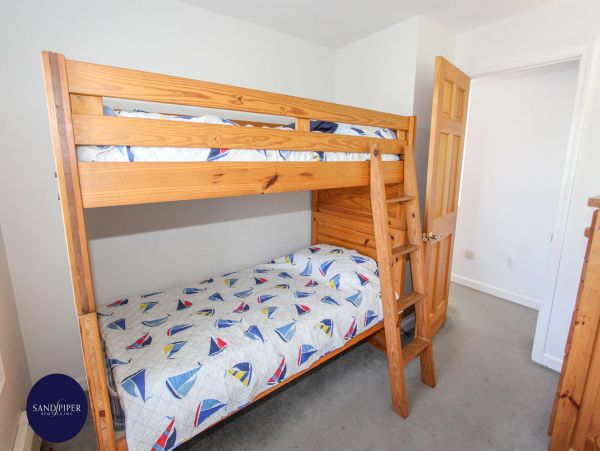 Cape Cod Home 994922