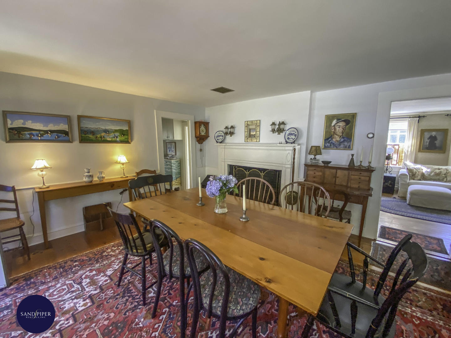 Cape Cod Home 994925