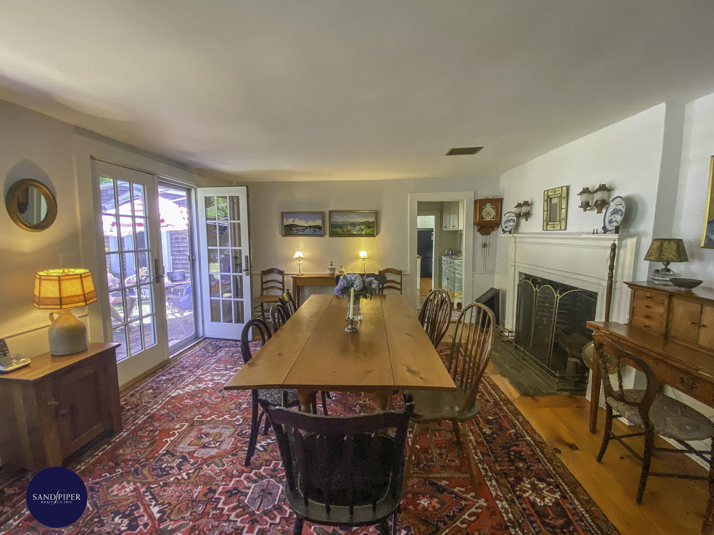 Cape Cod Home 994925