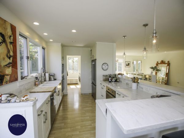 Cape Cod Home 994926