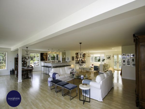 Cape Cod Home 994926