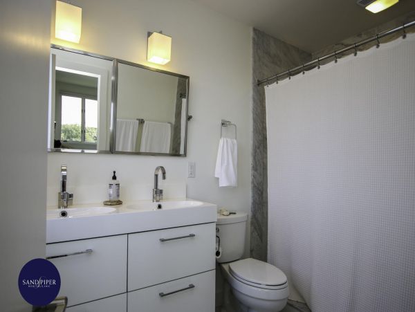 Cape Cod Home 994926