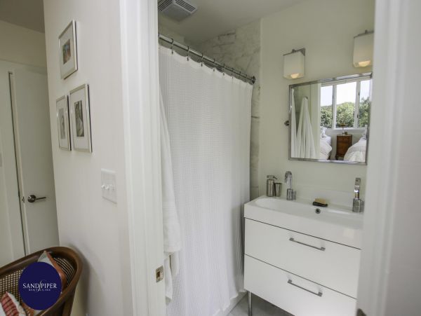 Cape Cod Home 994926