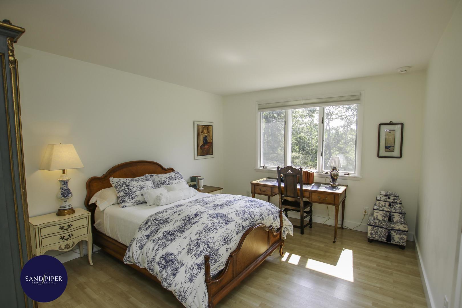 Cape Cod Home 994926