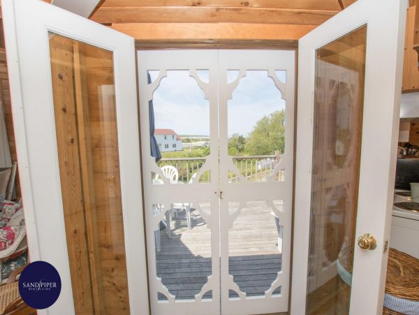 Cape Cod Home 994927