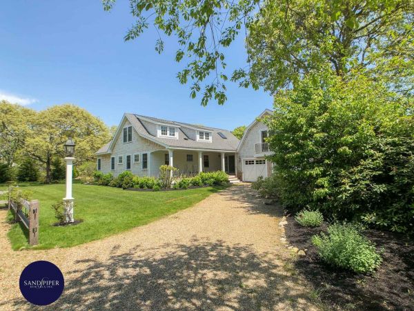Cape Cod Home 994928