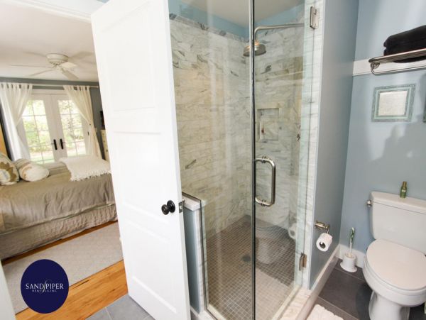 Cape Cod Home 994928