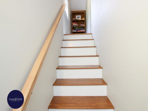 Cape Cod Home 994928