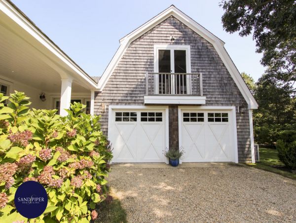 Cape Cod Home 994928