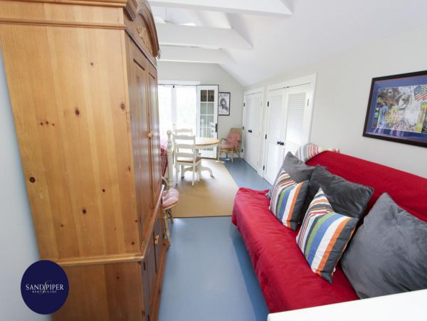 Cape Cod Home 994928