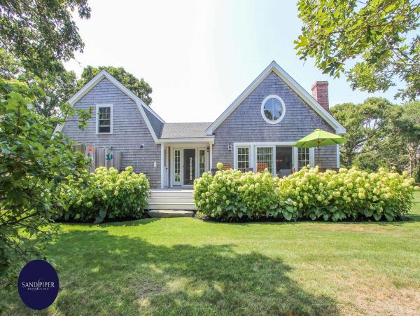 Cape Cod Home 994928
