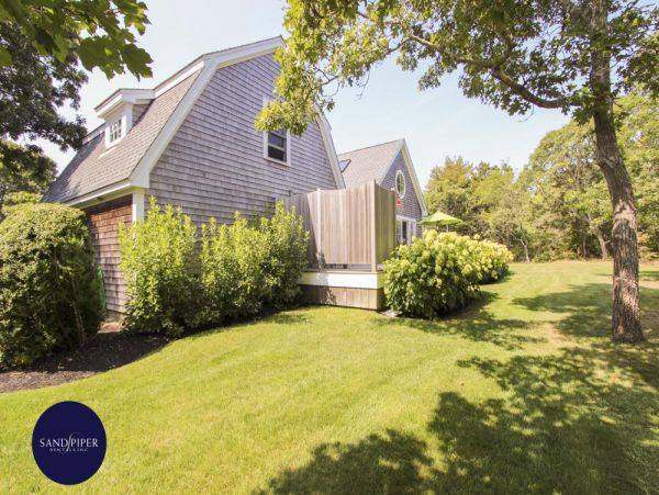 Cape Cod Home 994928