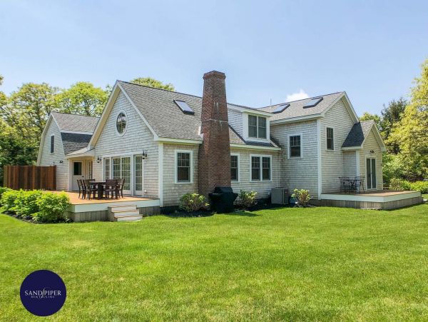 Cape Cod Home 994928