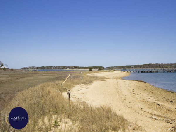 Cape Cod Home 994928