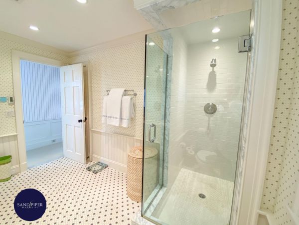 Cape Cod Home 994929