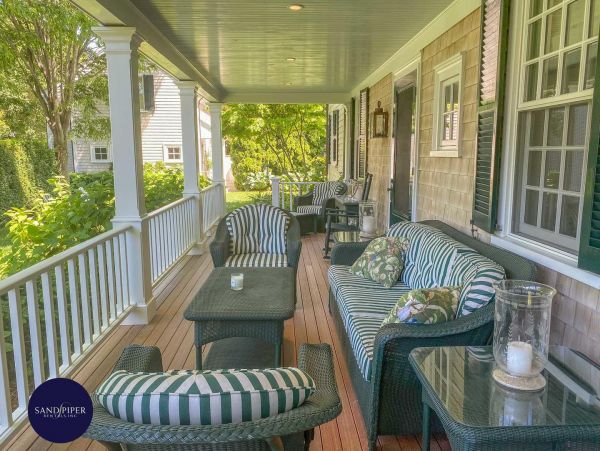 Cape Cod Home 994929