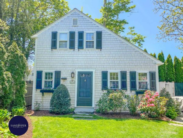 Cape Cod Home 994929